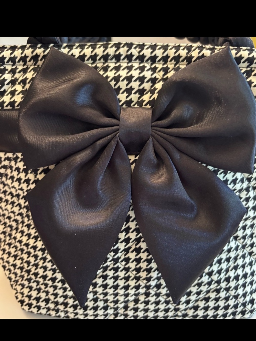 Houndstooth Bow Accent Tote Bag - Picture 4 of 6
